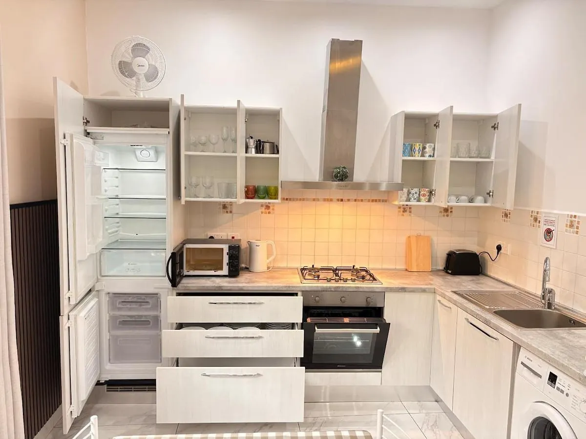 Apartment Paceville Best Stay For Groups! Saint Julian's