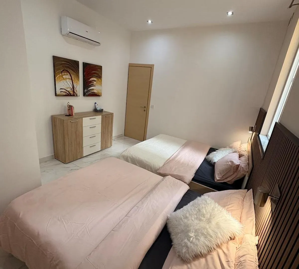 Paceville Best Stay For Groups! Saint Julian's 0*,
